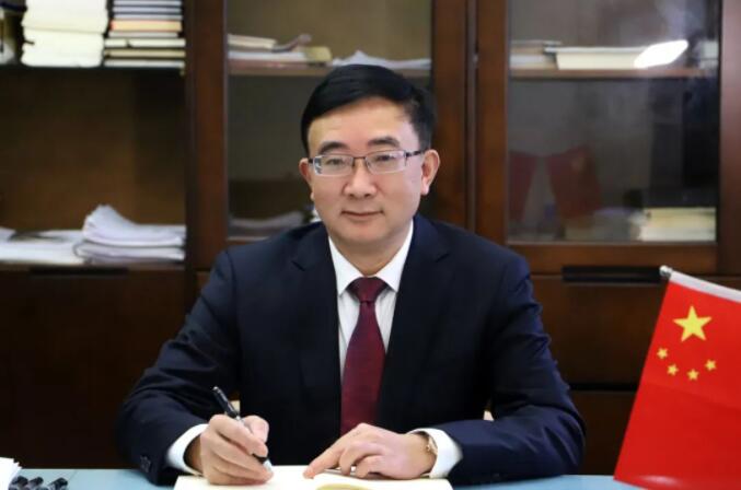 公司黨委書記陸相東獲評四川省五一勞動獎(jiǎng)?wù)?/></p>
                    <p class=