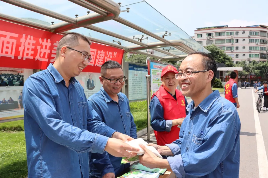 集團(tuán)舉辦“六五”環(huán)境日集中宣傳活動